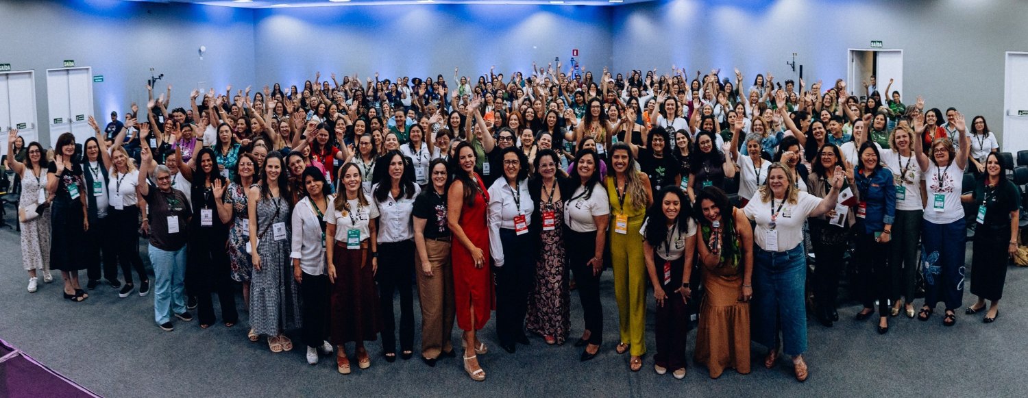 .:: conexoes_que_transformam_iwca_brasil_reune_mais_de_600_mulheres_durante_a_semana_internacional_do_cafe_2025_65904_1_pt_044857.jpg ::.